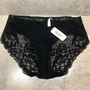 Soma black lace back hipster panty, M
